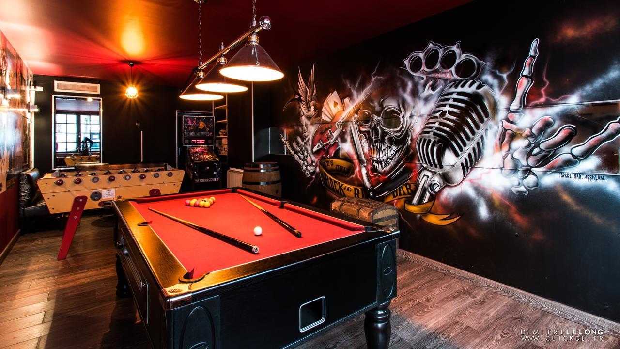 Hotel Jolly Roger Dunkirk Bagian luar foto
